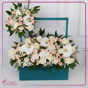 باکس گل رز و ارکیده مستطیلی شکل